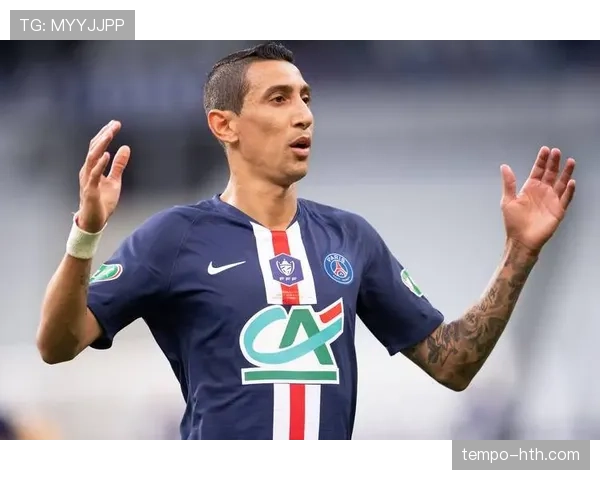 迪马利亚的技术魅力在足坛持续提升,展示出传奇球员的创新与灵动表现 迪马利亚的技术魅力在足坛持续提升,展示出传奇球员的创新与灵动表现